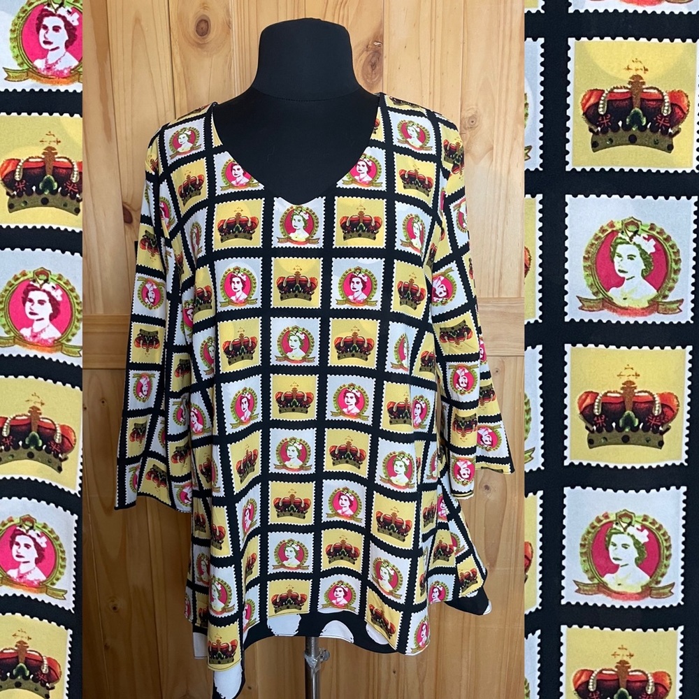 Queen Elizabeth face and crown novelty tunic